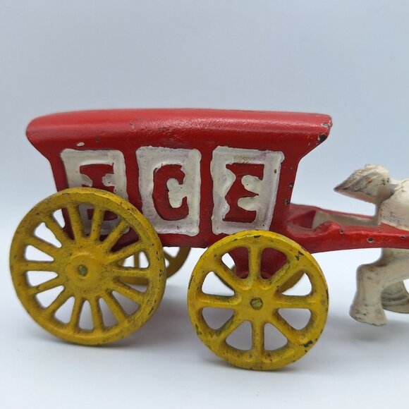 Cast Iron Ice Trailor Horse Vintage White Red Moving Wheels Metal Axle Wagon - Picture 3 of 9